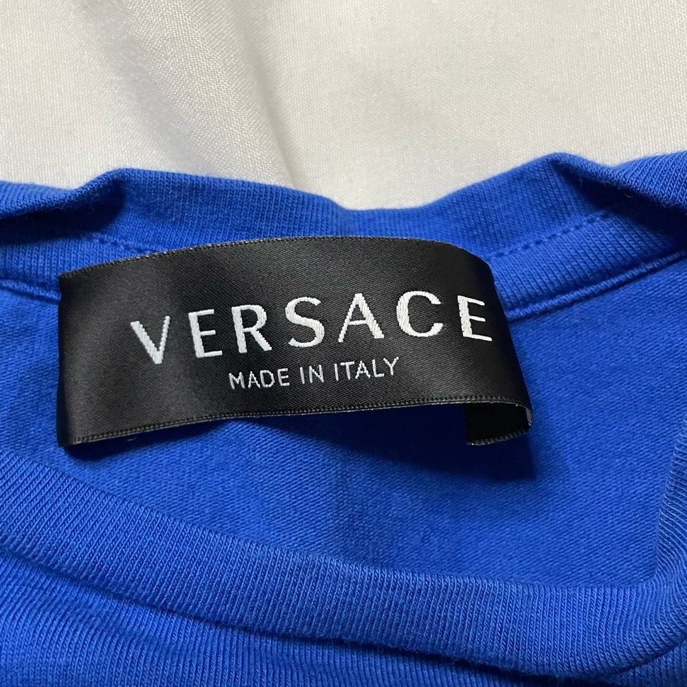 Versace tee - Picture 2 of 2